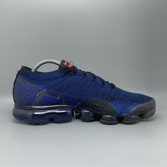 Athletic_Shoes